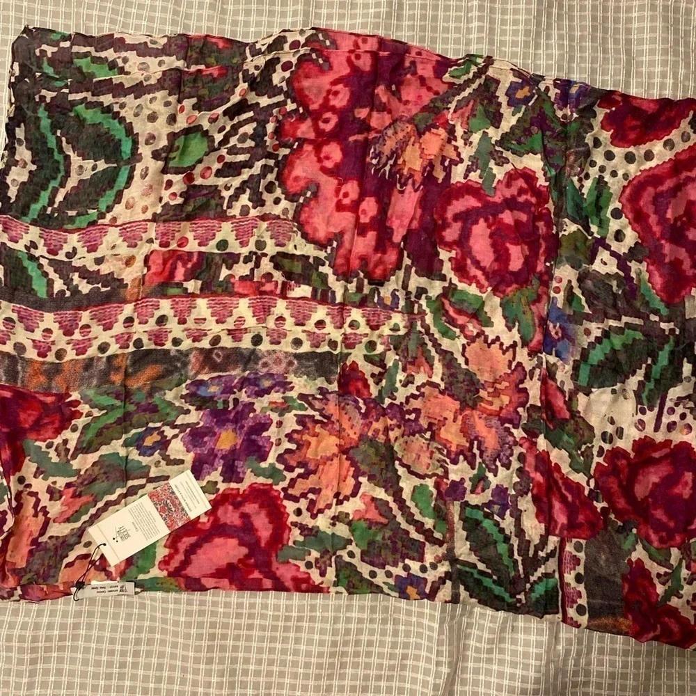 Front Row Society Oblong Digital Floral Pink/Rose Scarf 28” x 80” (FW)